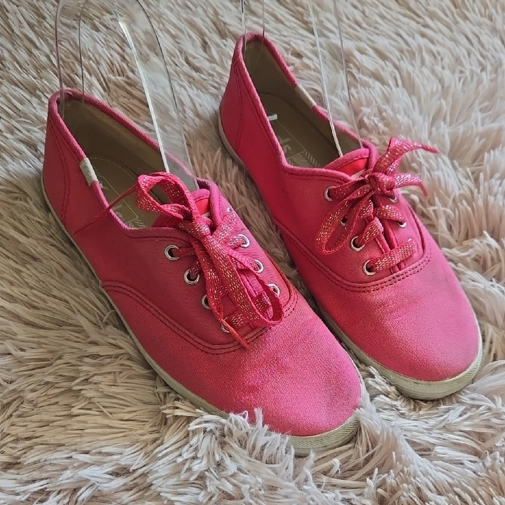 Keds Women's US 6.5 Spring Summer Coral Canvas Lace-Up Sneakers with Whitw Sole